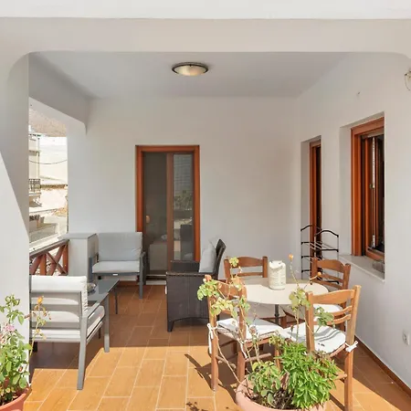 Apartamento Voula *